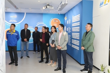 马来西亚巴生西港控股集团董事总经理拿督Eddie Lee一行莅临景兴纸业调研交流